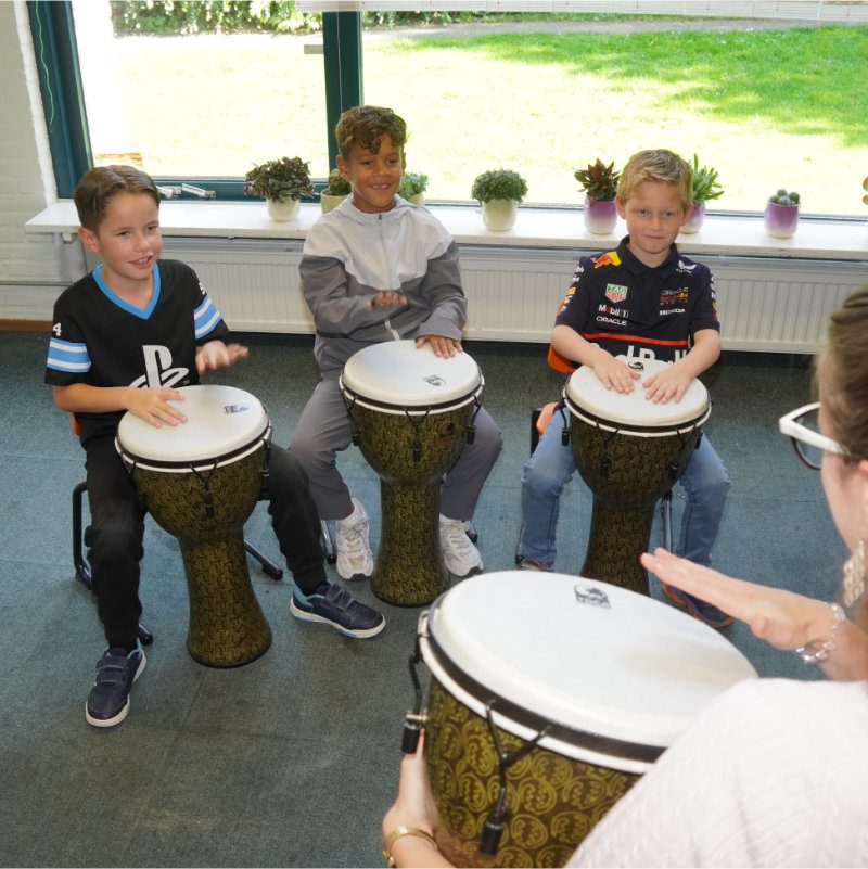 Muziekles op SBO De Horizon Zoetermeer